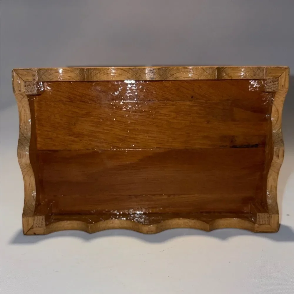 Elegant Brown Wooden Mantel Clock